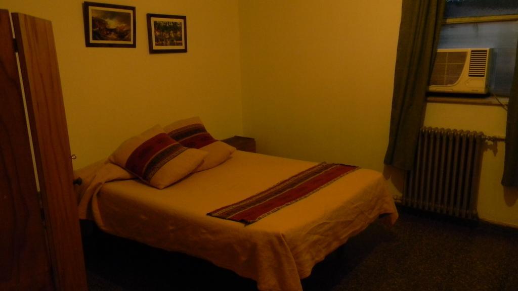 Punto Urbano Hostel Mendoza Bilik gambar