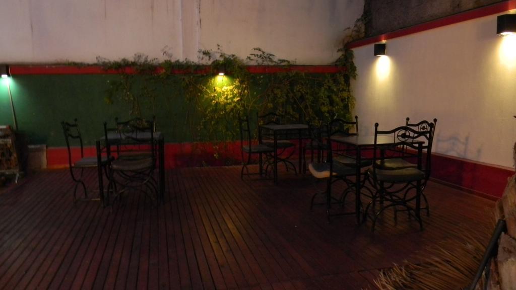 Punto Urbano Hostel Mendoza Luaran gambar