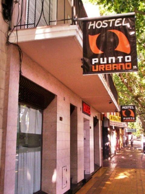 Punto Urbano Hostel Mendoza Luaran gambar