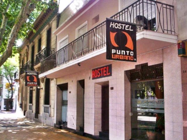 Punto Urbano Hostel Mendoza Luaran gambar